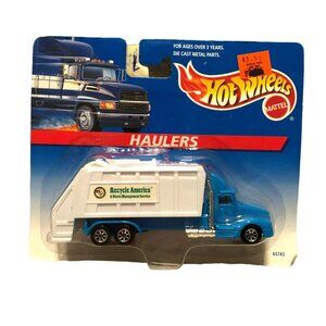 VINTAGE HOT WHEELS HAULERS 1996 MCDONALDS RECYCLE AMERICA SEALED